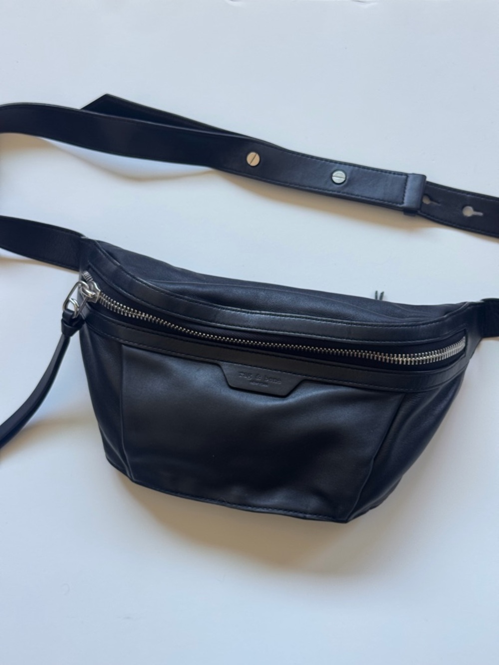 Commuter Fanny Pack Bag - Picture 2 of 8
